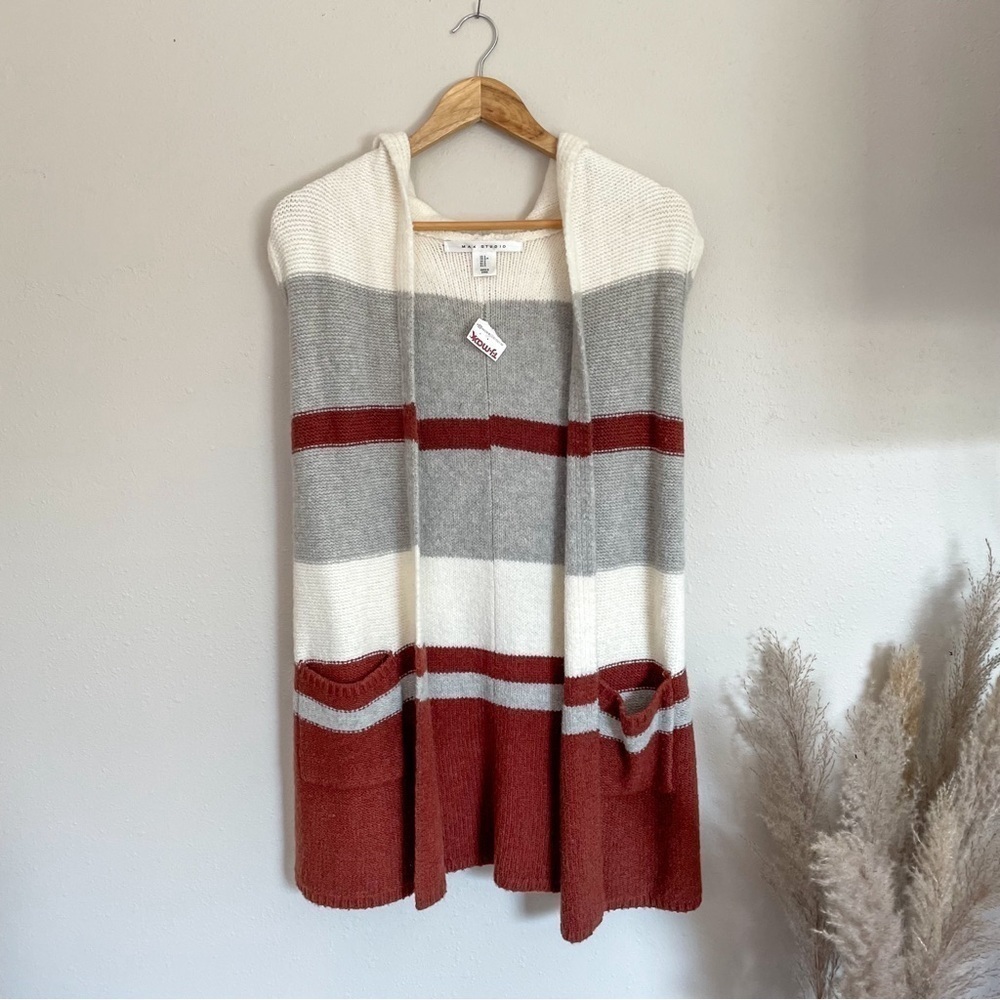 Max Studio | Cozy Fall Hooded Wool Blend Sleeveless Sweater - Picture 2 of 9
